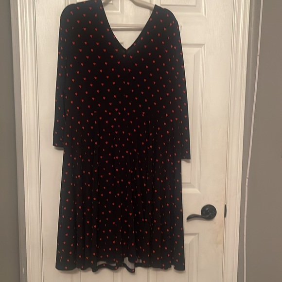 Black dress with red hearts - Picture 3 of 4